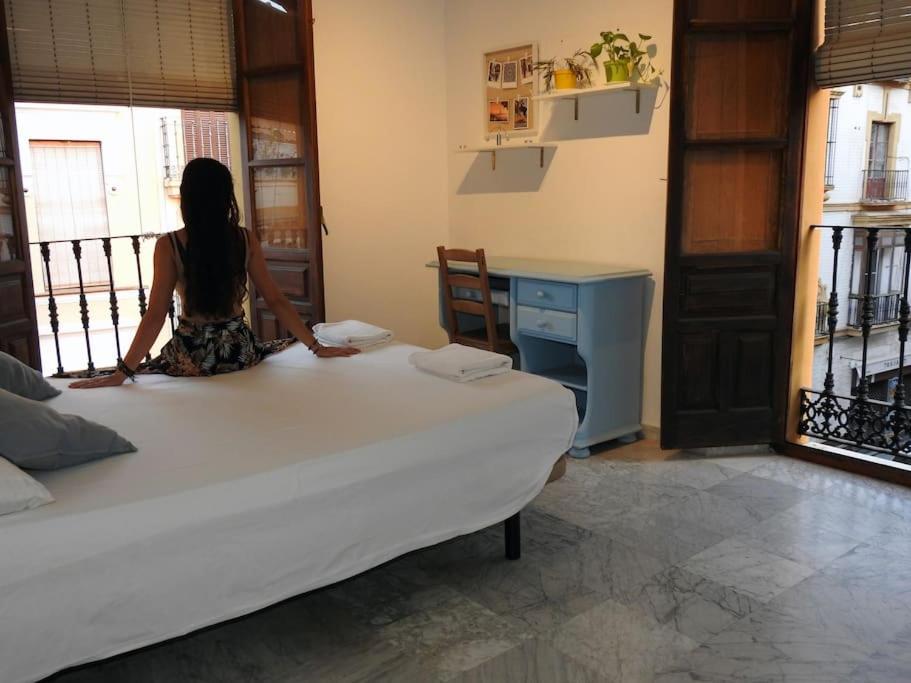 En Centro Con Vistas A La Plaza Alameda De Hercules - Hasta 6 Personas Appartement