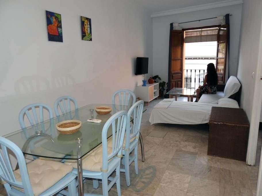 Appartement En Centro Con Vistas A La Plaza Alameda De Hercules - Hasta 6 Personas *