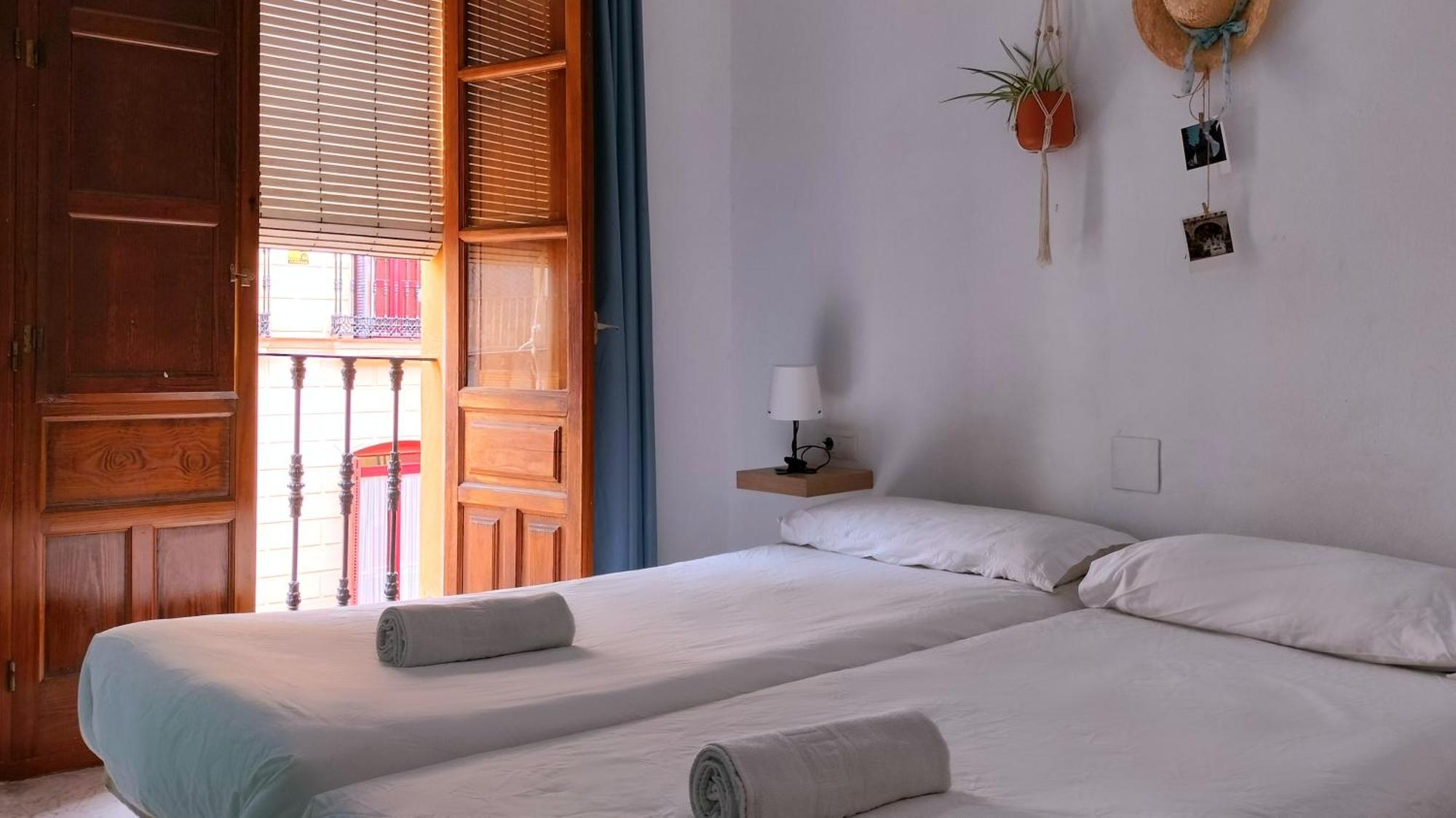 En Centro Con Vistas A La Plaza Alameda De Hercules - Hasta 6 Personas Appartement *
